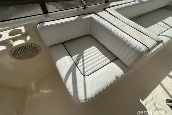 2004 Mainship 40
