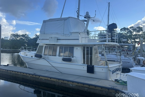 40' Mainship port profile