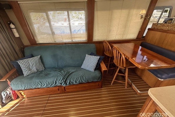 2004 Mainship 40