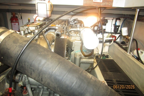2004 Mainship 40