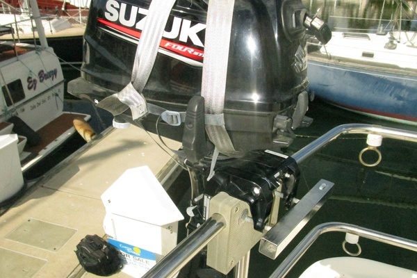 2004 Mainship 40