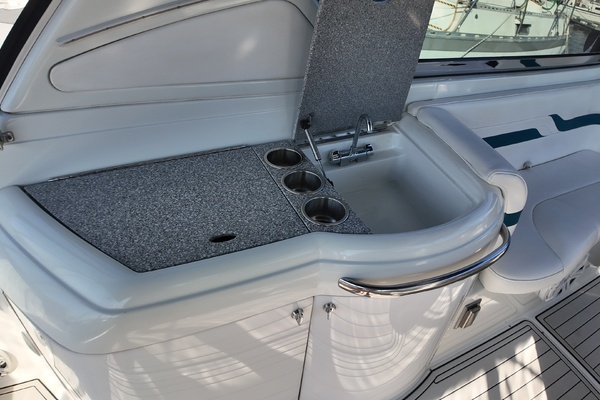 Our Paradigm Shift 33ft Formula Yacht For Sale