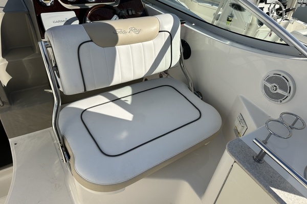 26ft Sea Ray Yacht For Sale