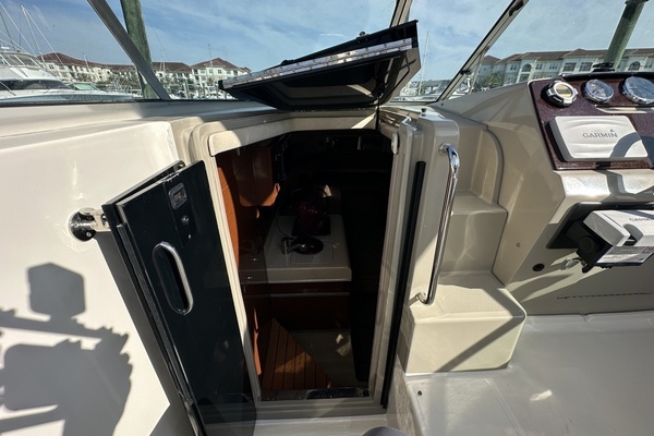 26ft Sea Ray Yacht For Sale