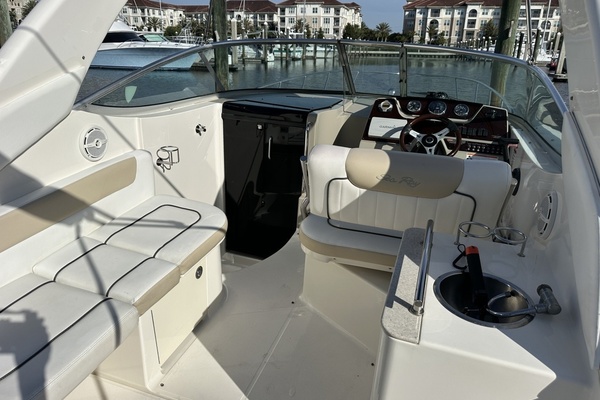 26ft Sea Ray Yacht For Sale