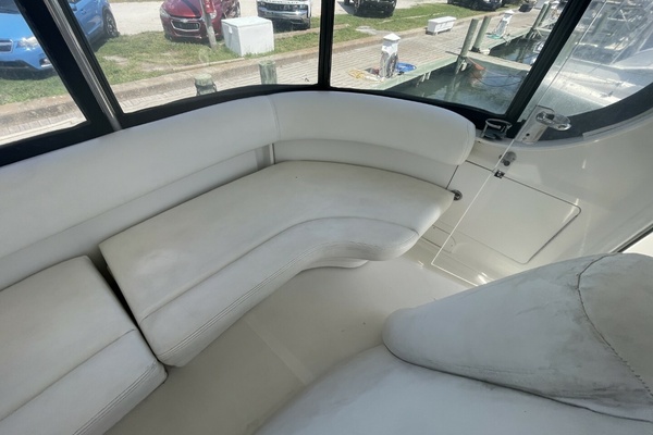 Inconspicious 40ft Sea Ray Yacht For Sale