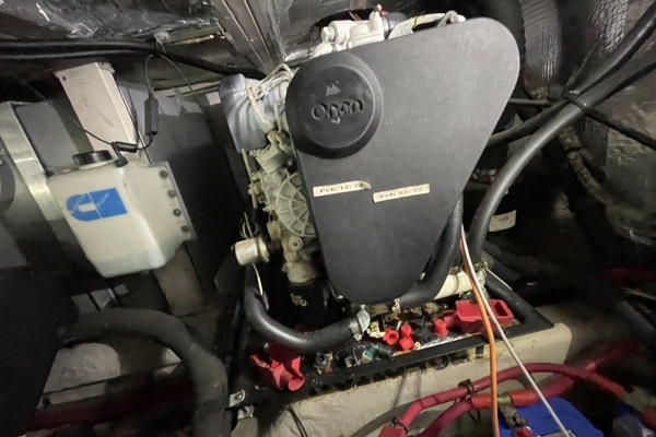 Inconspicious 40ft Sea Ray Yacht For Sale