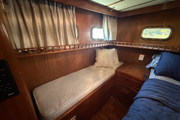 50ft Marine Trader Yacht For Sale