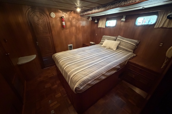 50ft Marine Trader Yacht For Sale