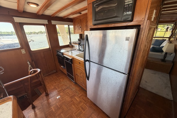 50ft Marine Trader Yacht For Sale