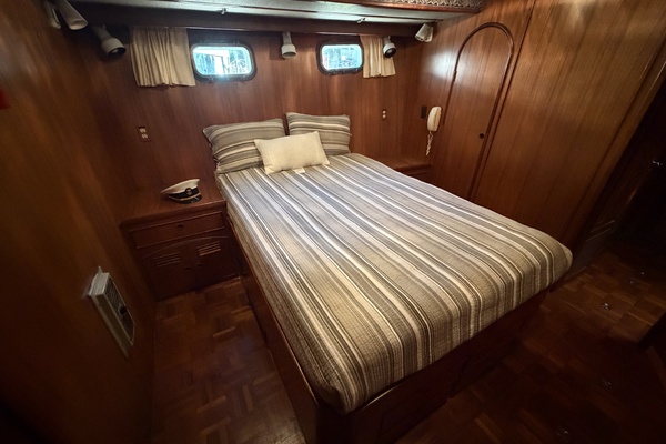 50ft Marine Trader Yacht For Sale