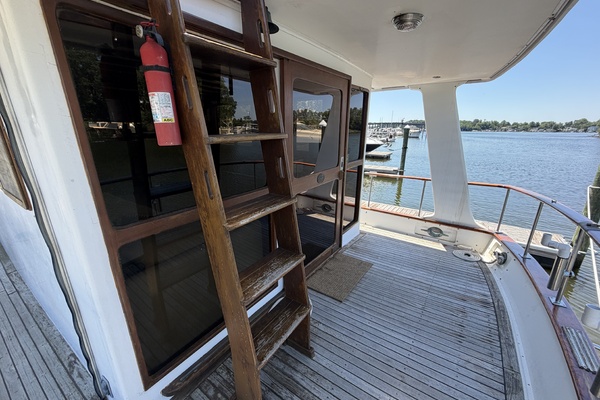 50ft Marine Trader Yacht For Sale