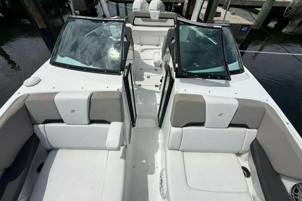 29ft Four Winns Yacht For Sale