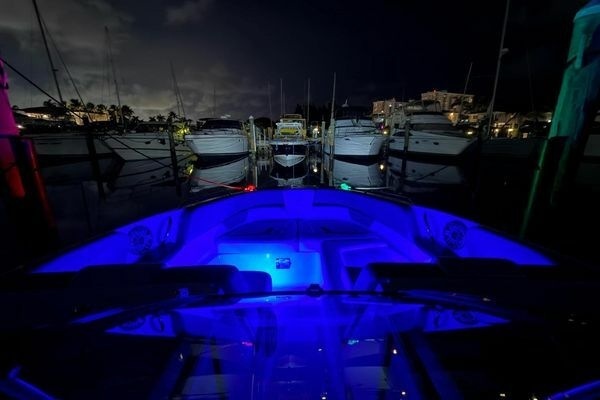 29ft Four Winns Yacht For Sale