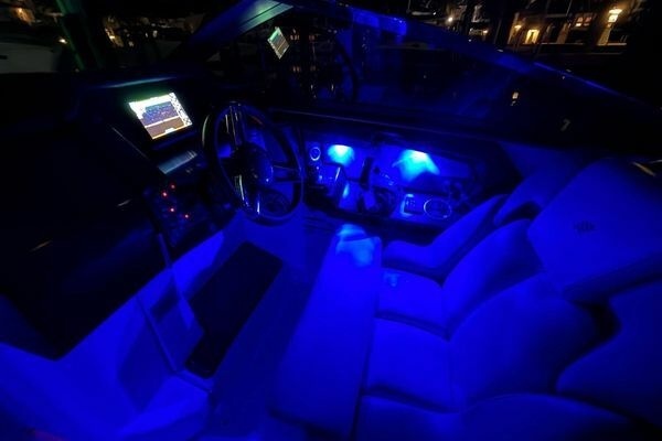 29ft Four Winns Yacht For Sale