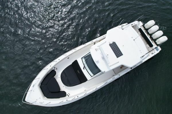 2020 Boston Whaler 42