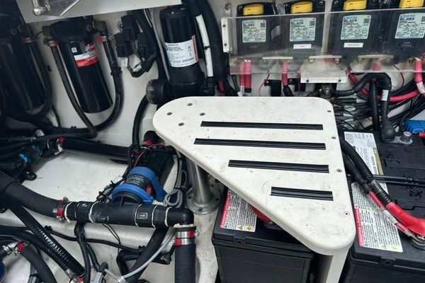 42ft Boston Whaler Yacht For Sale