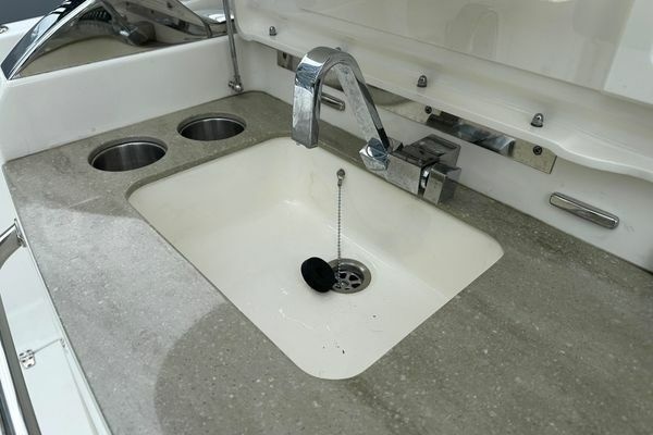 42ft Boston Whaler Yacht For Sale