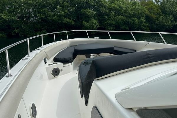 Boston Whaler 420 Outrage Yacht For Sale
