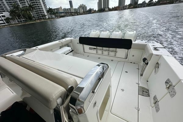 42ft Boston Whaler Yacht For Sale