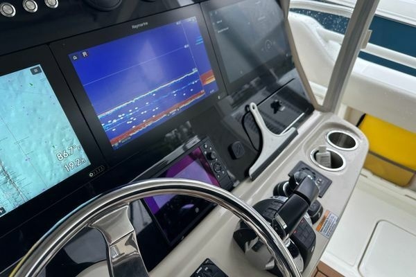 42ft Boston Whaler Yacht For Sale