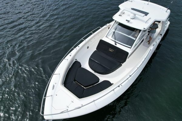 42ft Boston Whaler Yacht For Sale