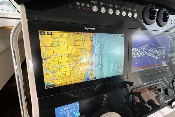42ft Boston Whaler Yacht For Sale