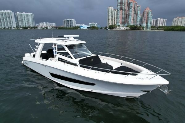 42ft Boston Whaler Yacht For Sale