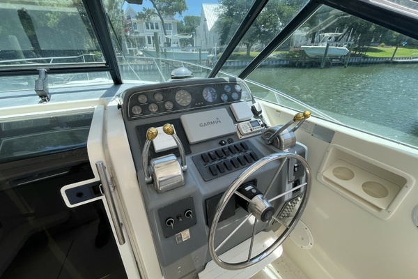 M  amp  M 31ft Tiara Yachts Yacht For Sale