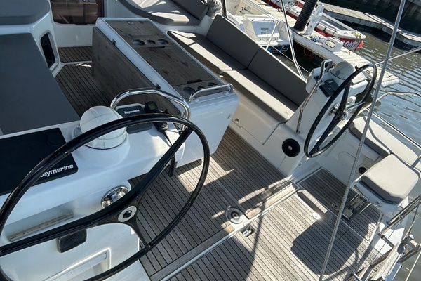 51ft Jeanneau Yacht For Sale