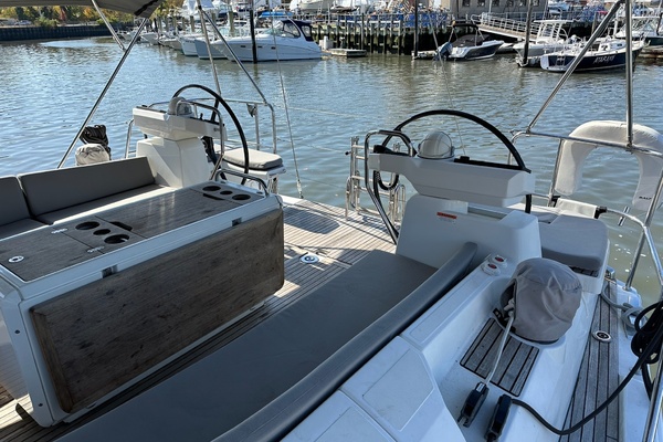 51ft Jeanneau Yacht For Sale
