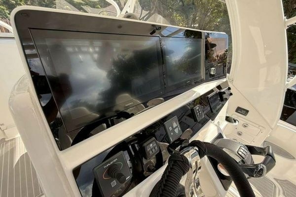 35ft Hydra Sports Yacht For Sale