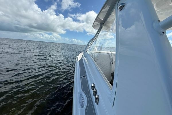 35ft Hydra Sports Yacht For Sale