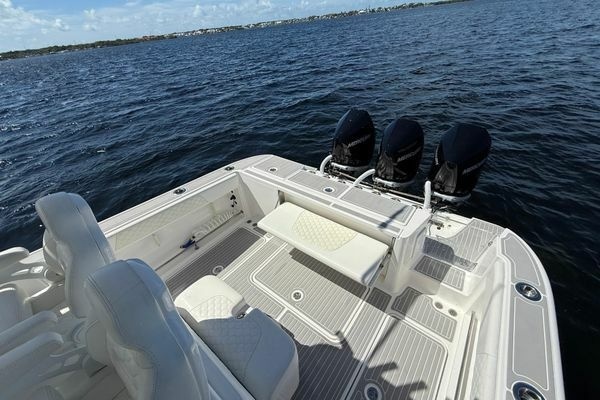 35ft Hydra Sports Yacht For Sale