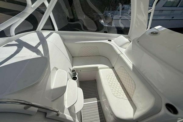 35ft Hydra Sports Yacht For Sale