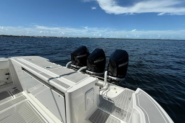 35ft Hydra Sports Yacht For Sale