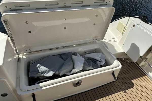31ft Pursuit Yacht For Sale