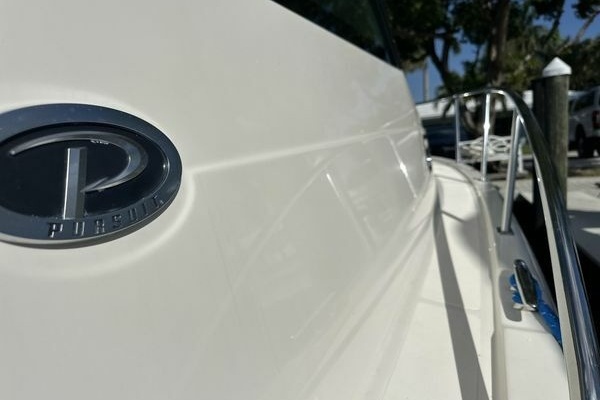 31ft Pursuit Yacht For Sale