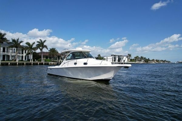31ft Pursuit Yacht For Sale