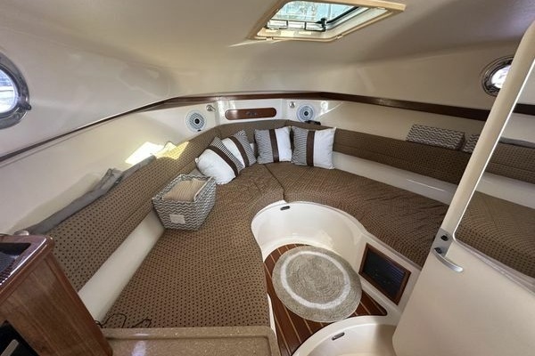 31ft Pursuit Yacht For Sale