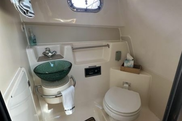 31ft Pursuit Yacht For Sale