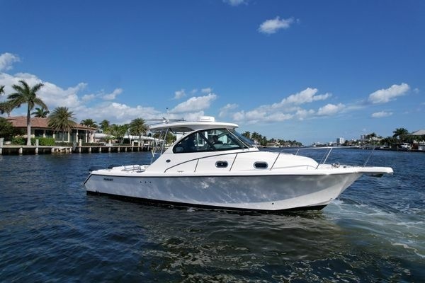31ft Pursuit Yacht For Sale