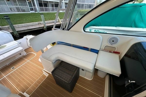 2008 Pursuit 33