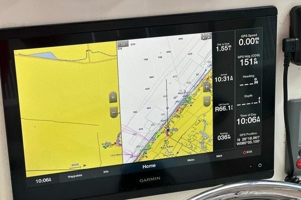 2008 Pursuit 33
