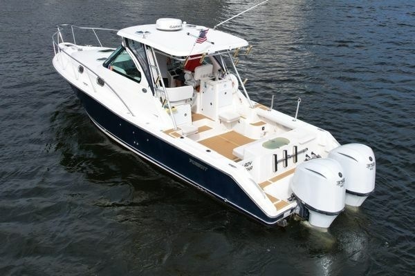2008 Pursuit 33