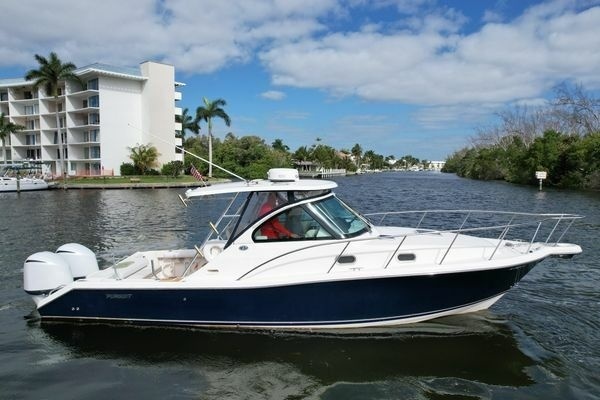 2008 Pursuit 33