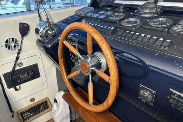 57ft Uniesse Yacht For Sale