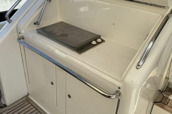 57ft Uniesse Yacht For Sale