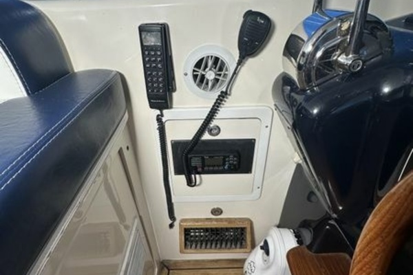 57ft Uniesse Yacht For Sale