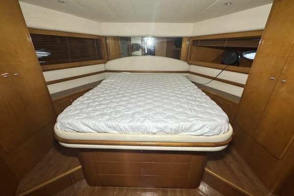 57ft Uniesse Yacht For Sale